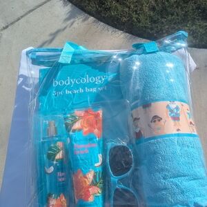 Bodycology Beach Bag Set with Towel and Sunglasses